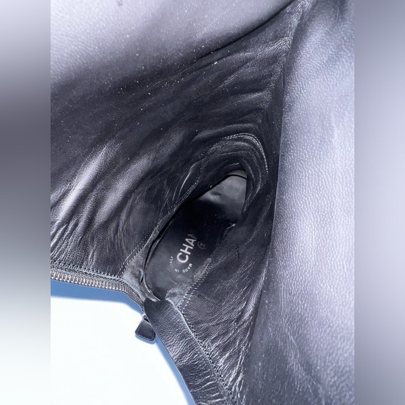 CHANEL | Black Leather Knee High Heel Boots CC Logo Turnlock EU 37 - Picture 15 of 15